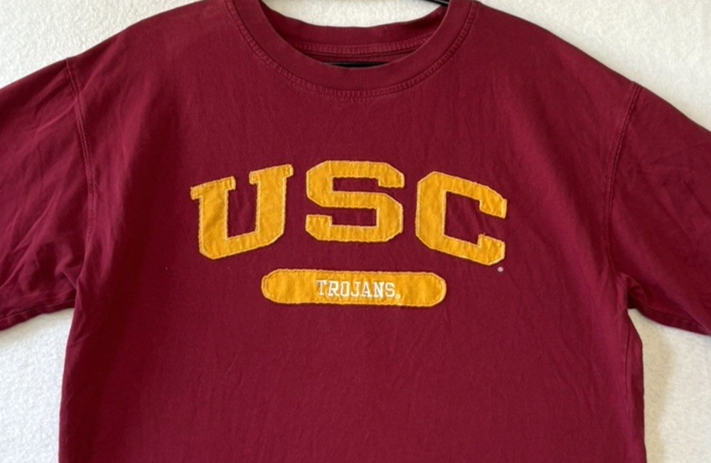 USC Trojans T Shirt Men Large Red Short Sleeve Crew Neck Applique Letters